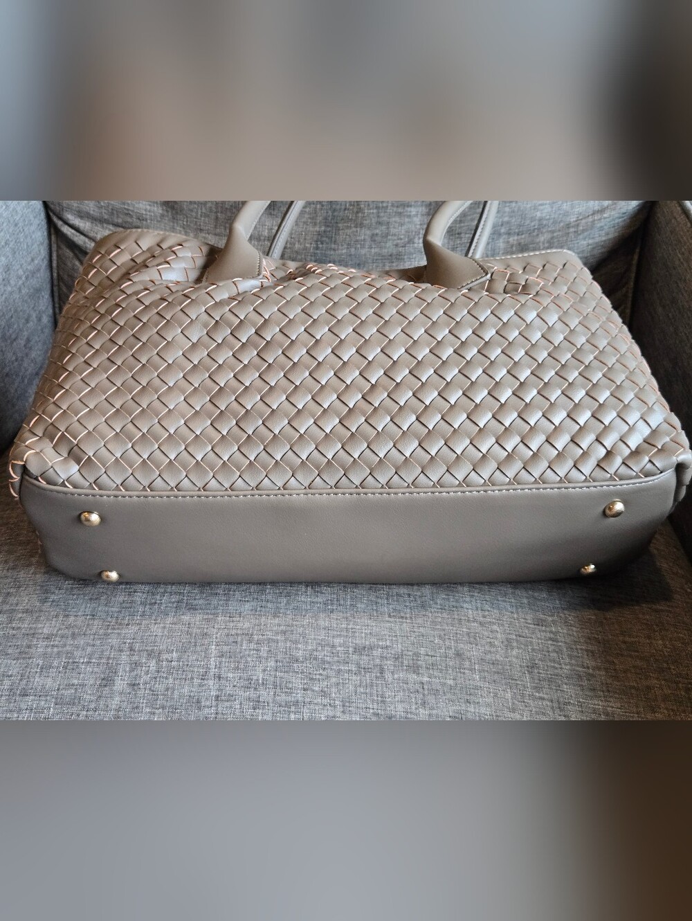 New Woven Tote Bag in Taupe With Keychain Charms Botega Inspired - Picture 8 of 9